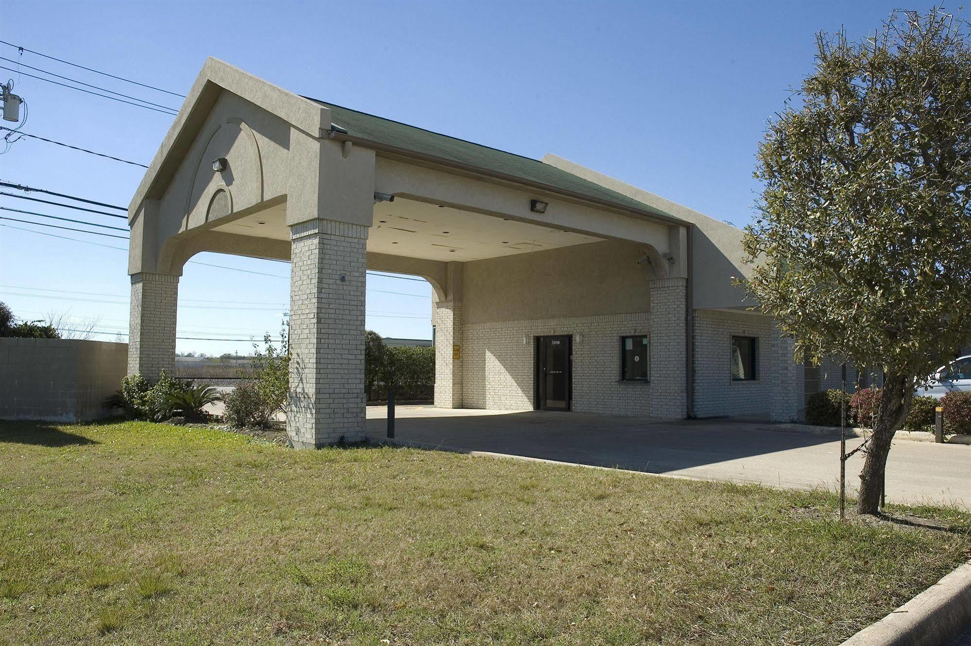 Budget Host Hempstead Inn Brookhollow/Energy Corridor Houston Zewnętrze zdjęcie